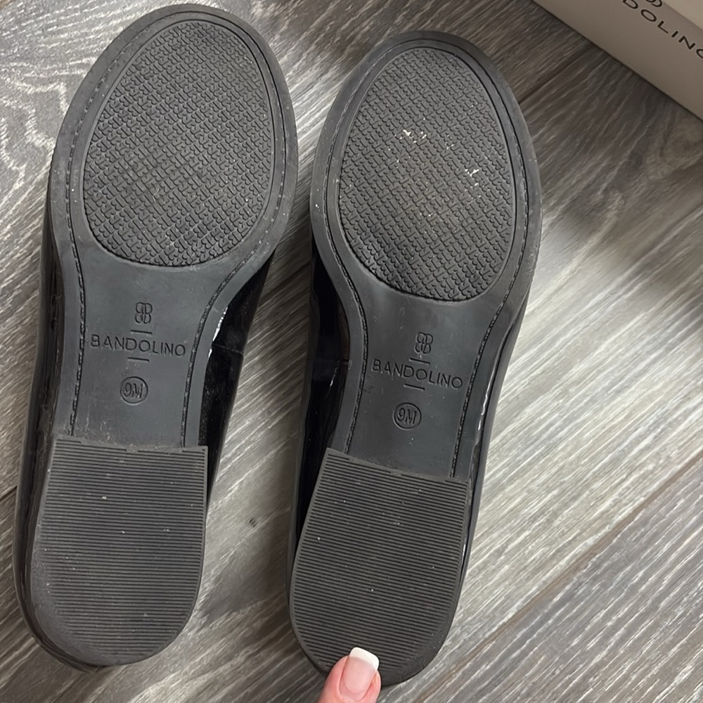 Elegant Black Tassel Loafers for Women - Picture 5 of 6